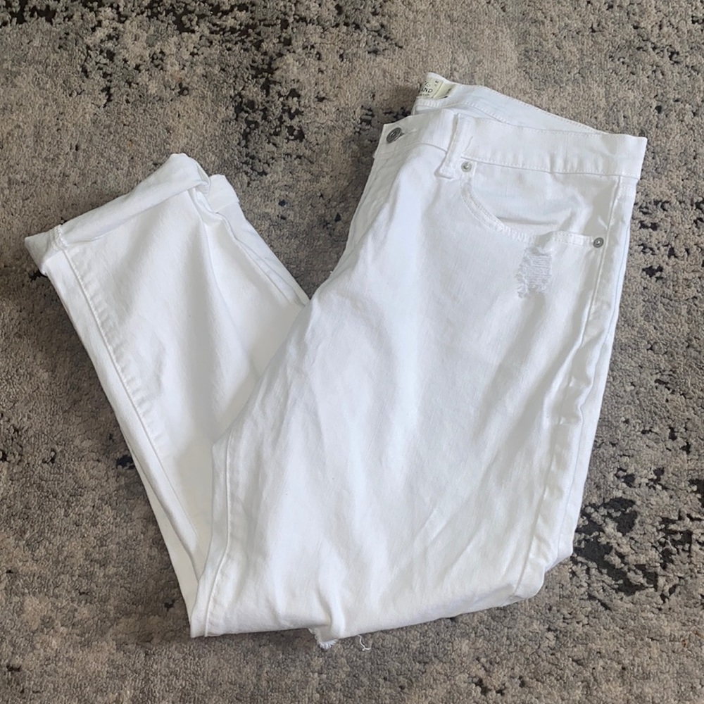 Lucky Brand | Distressed Jeans